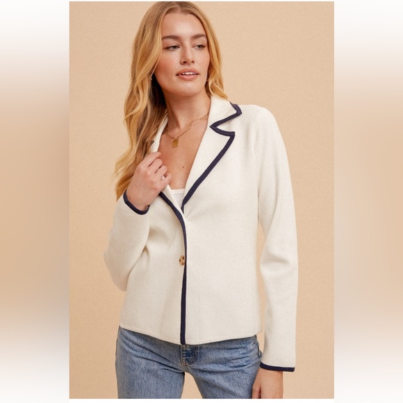 Hem & Thread Sweaters - 877. Hem & Thread Lapel Collar Knit Cardigan White W/Navy Piping New Item NWT